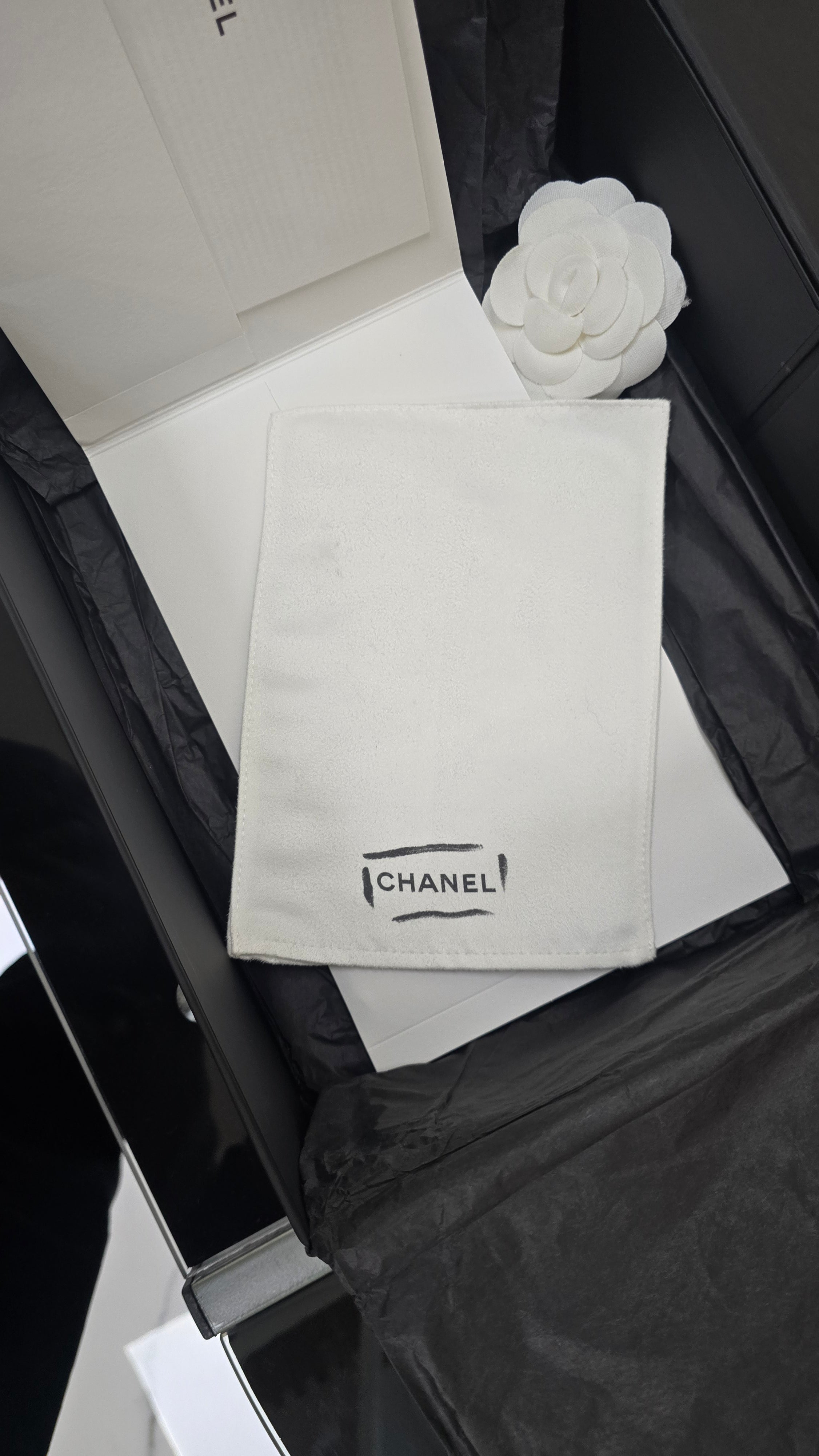 BOLSO CHANEL BOY BAG NEGRA.