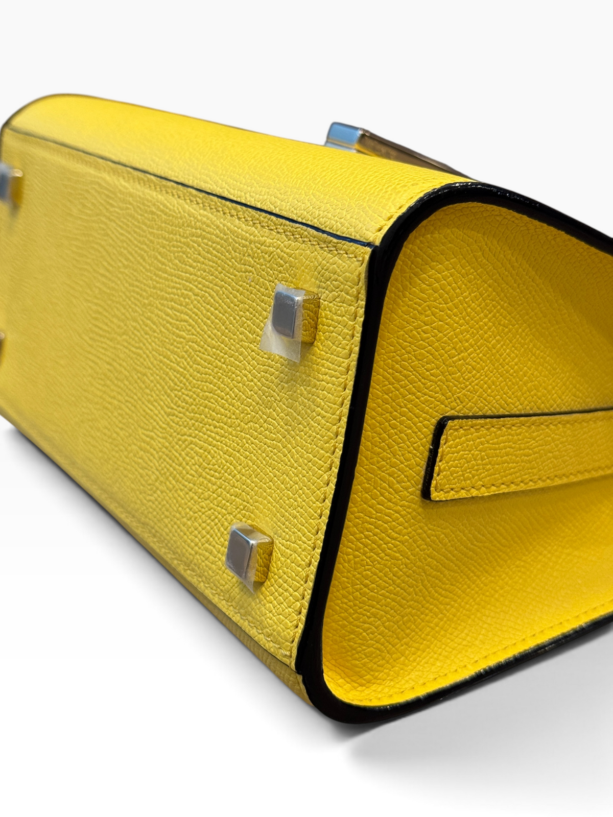 Valextra Top Handle Amarillo en Piel Italiana con Correa