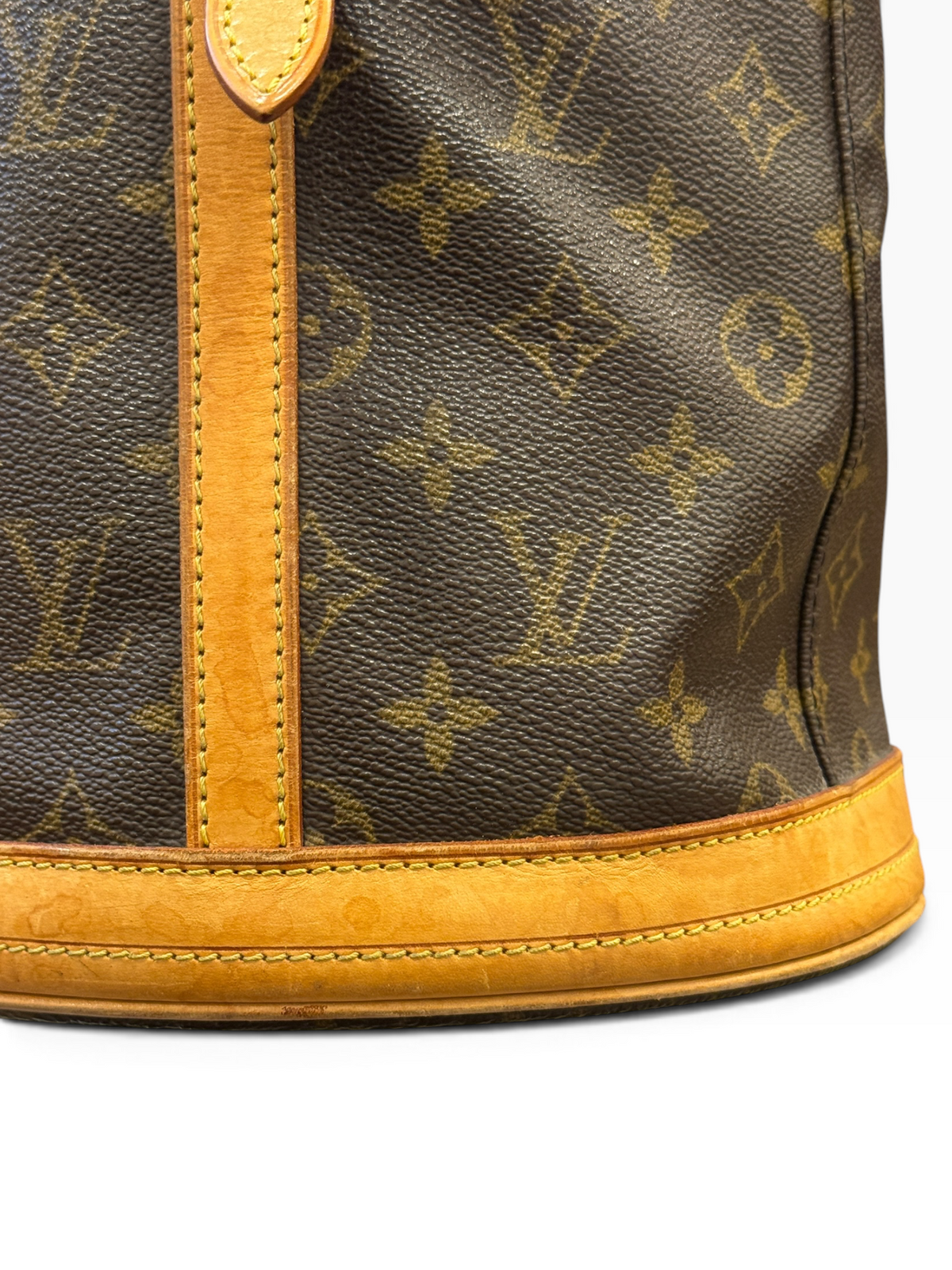 Louis Vuitton GM Bucket Bag