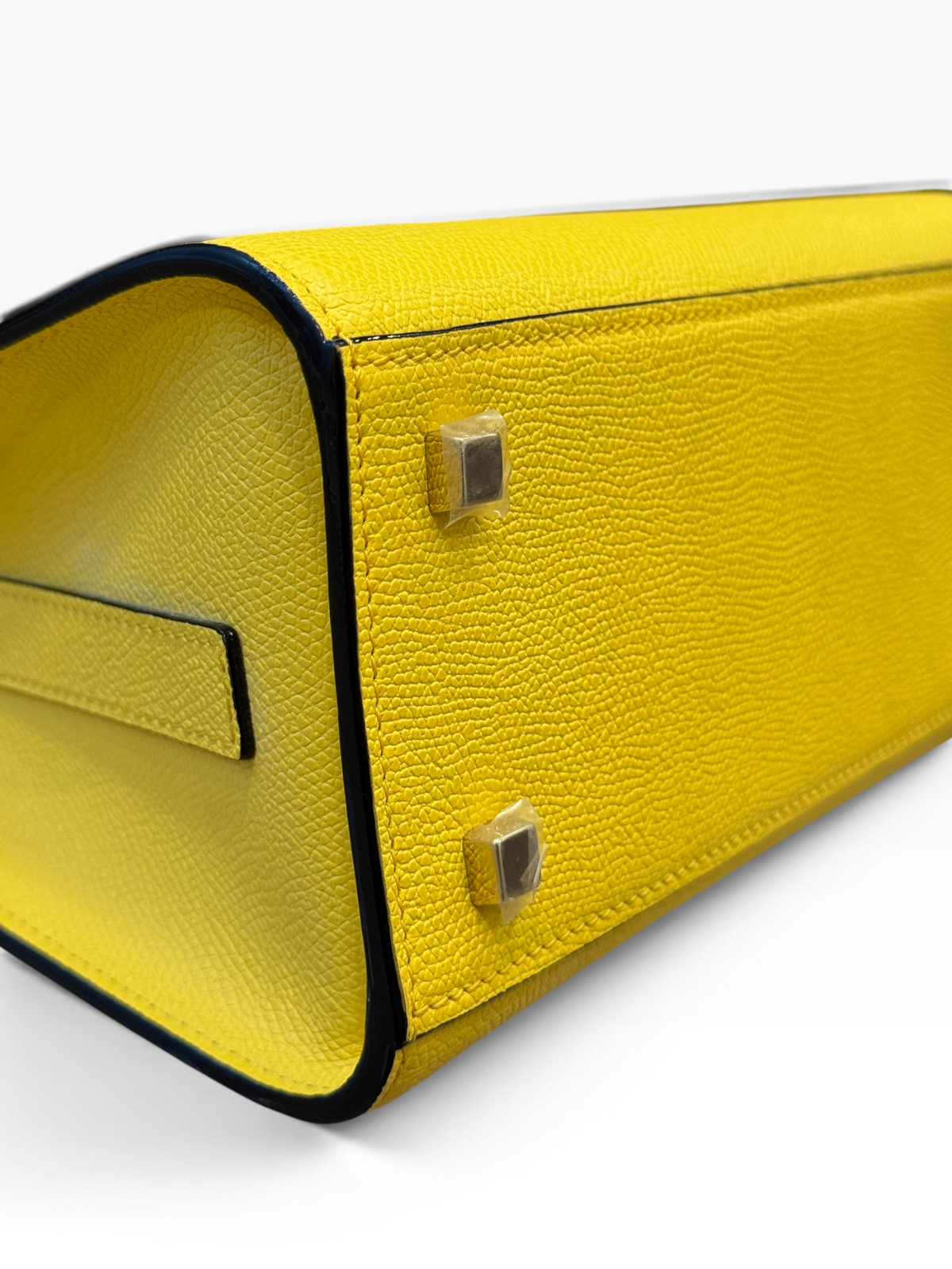 Valextra Top Handle Amarillo en Piel Italiana con Correa