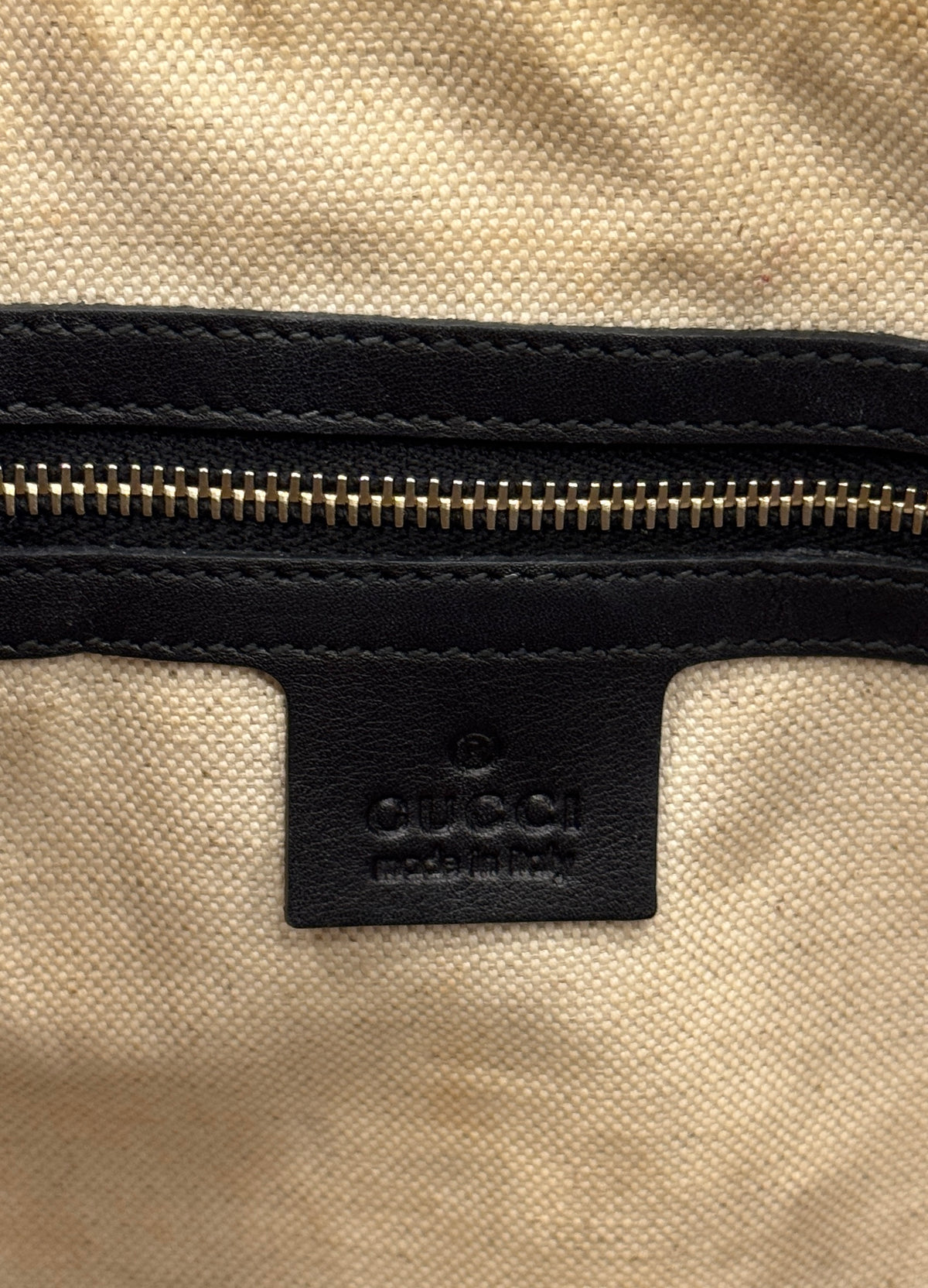 Bolso Gucci Microguccisima charol