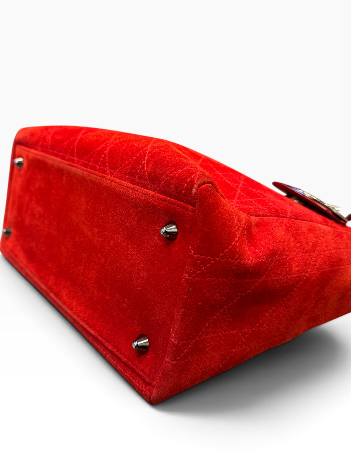 Bolso Christian Dior Lady Dior Medium en Gamuza Roja – Era Galliano