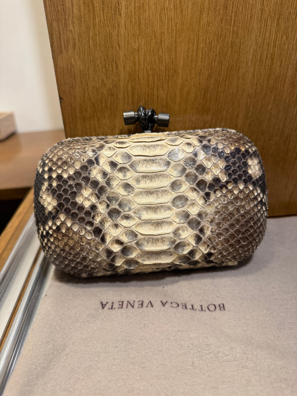 Bottega Veneta Knot Clutch Python Neutral