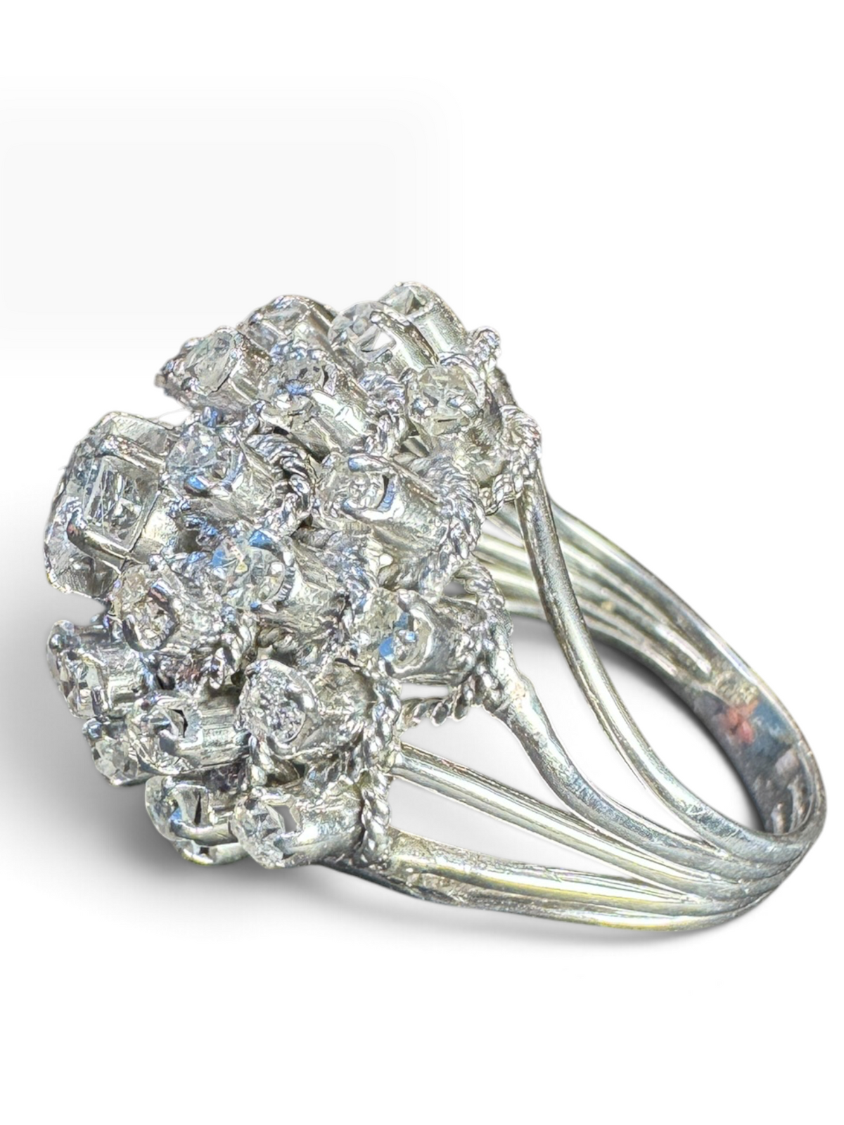 Anillo Oro Blanco y Paladio con Brillantes Naturales