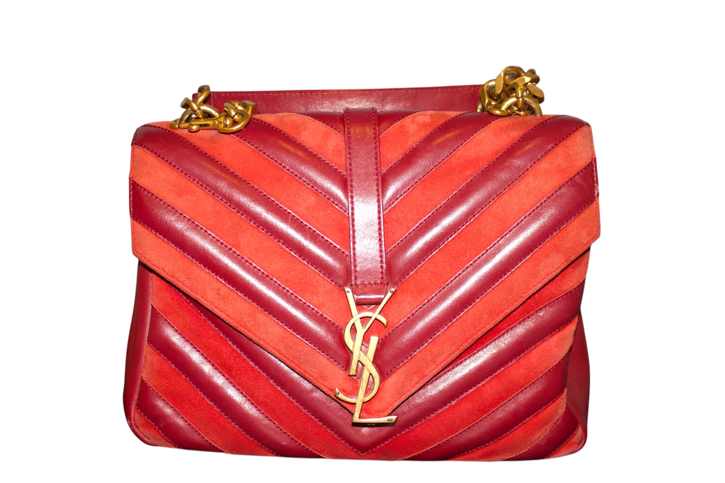 Saint Laurent College Medium – Piel Matelassé Roja con Herrajes Dorados.