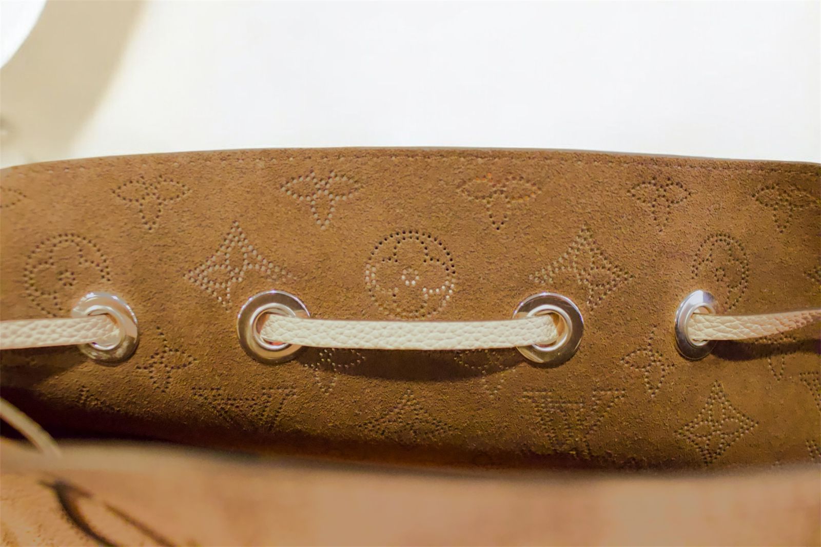 Bolso Louis Vuitton Bella Mahina