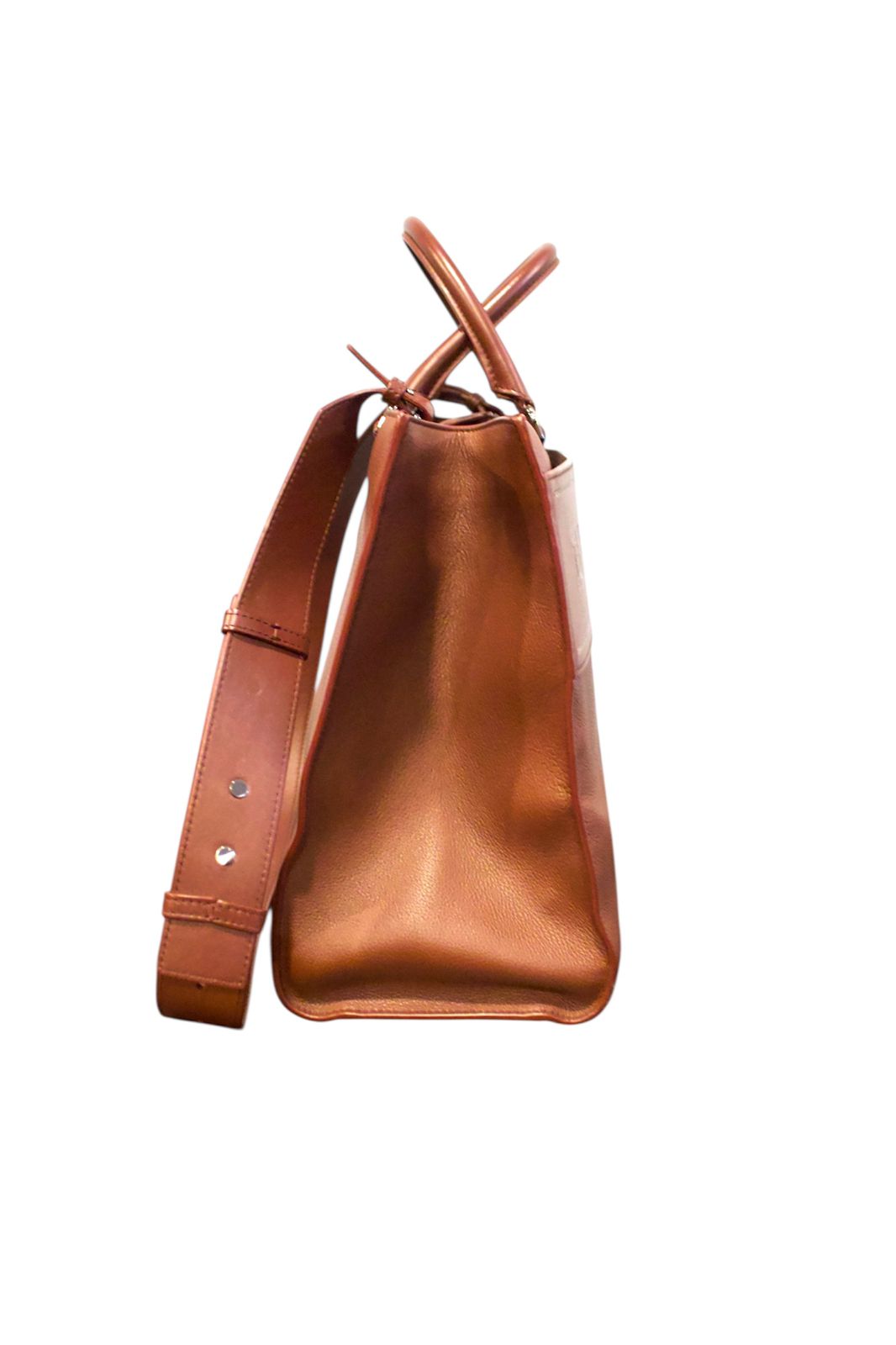 Bolsa Bvlgari Tote en Piel Graneada Color Vino con Logo Frontal
