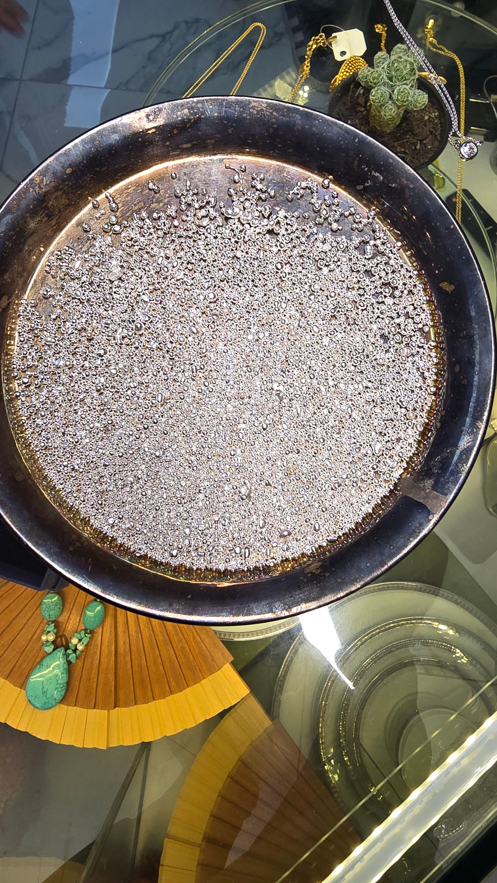 100 gramos de granalla de plata .999 de pureza.