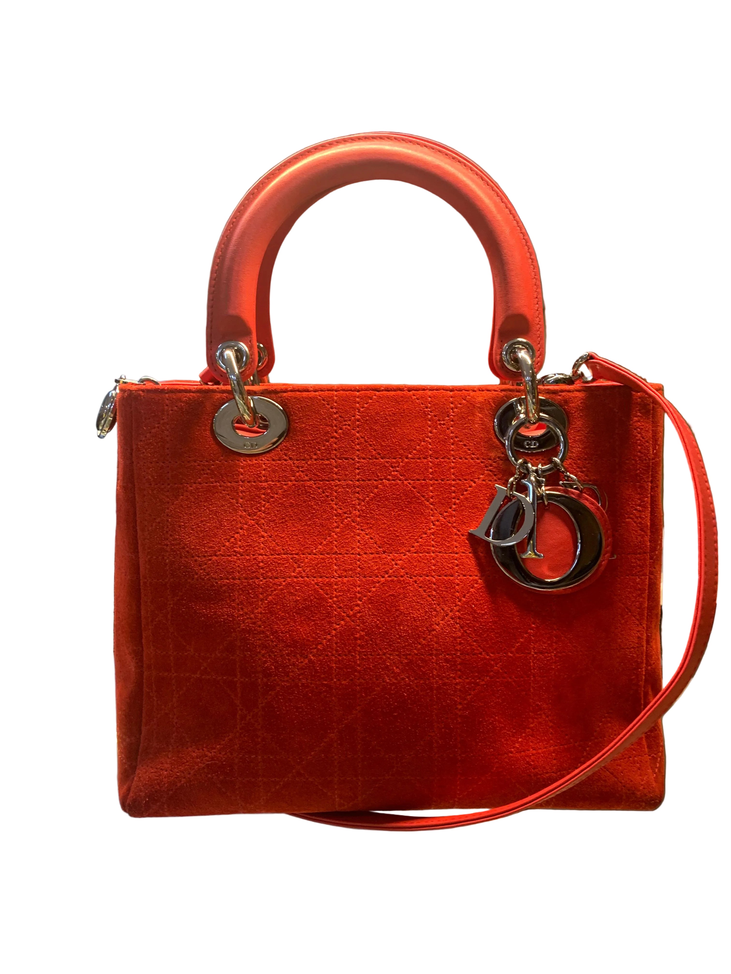 Bolso Christian Dior Lady Dior Medium en Gamuza Roja – Era Galliano